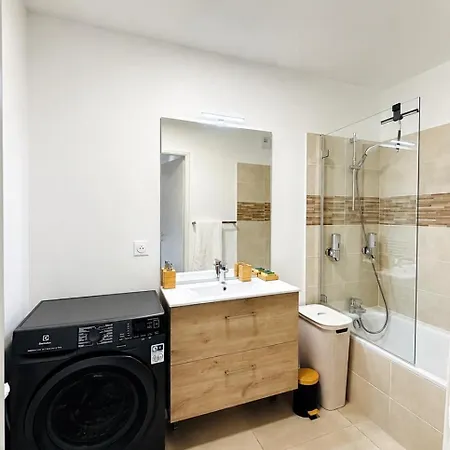 Apartamento T2 Cosy Bien Placé, Calme&standing, Garage